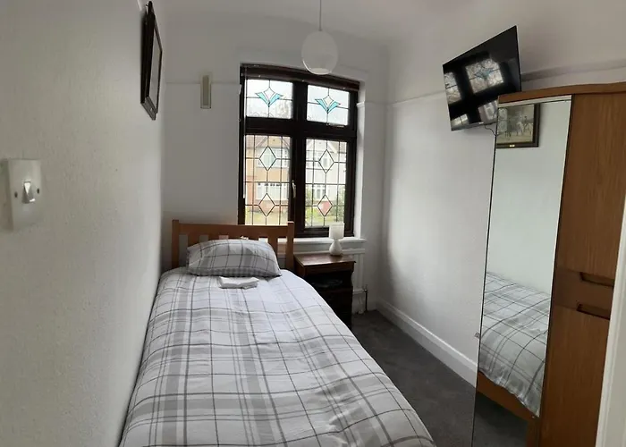 Amazing And Romantic O2 Arena 4 Bedrooms House Free Parking