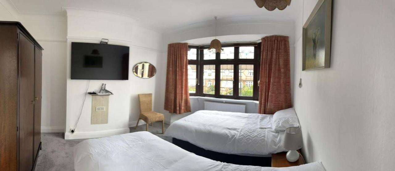 Hébergement de vacances Amazing And Romantic O2 Arena 4 Bedrooms House Free Parking *